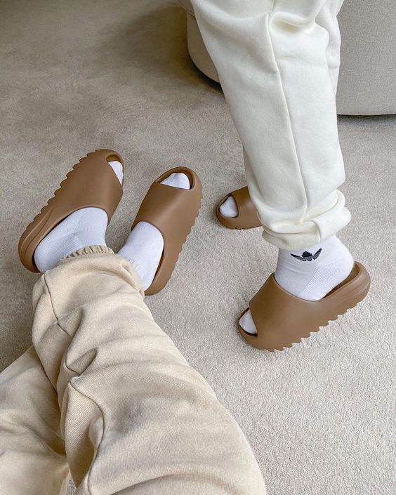CloudStep™ Uniseks Natikači – Navdihnjeni z adidas Yeezy Slide