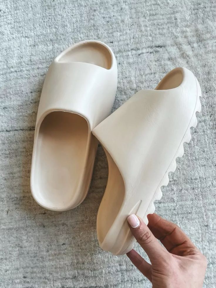 CloudStep™ Uniseks Natikači – Navdihnjeni z adidas Yeezy Slide